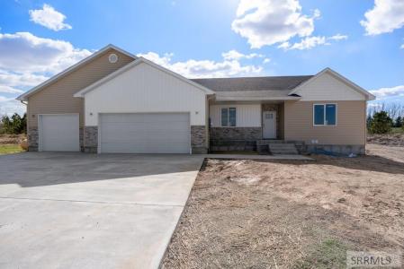 97 Hillside Road, RIGBY, איידהו 83442, ארצות הברית של אמריקה 
