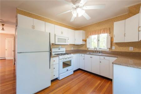 38 N Prospect St, East Providence, RI 02914, USA