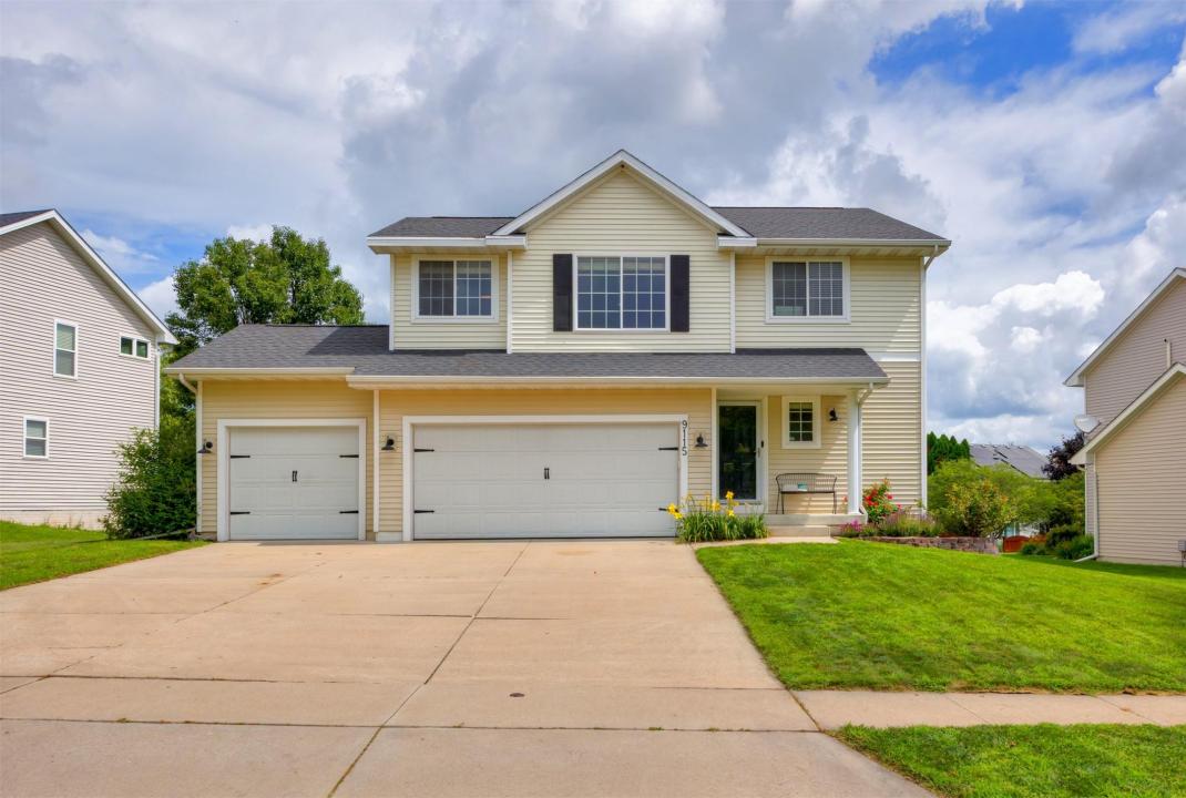 9115 Cowden Drive, Johnston, איווה 50131, ארצות הברית של אמריקה