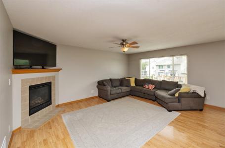 9115 Cowden Drive, Johnston, איווה 50131, ארצות הברית של אמריקה