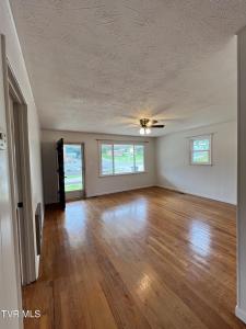 318 Cypress Street, Mount Carmel, Tennessee 37645