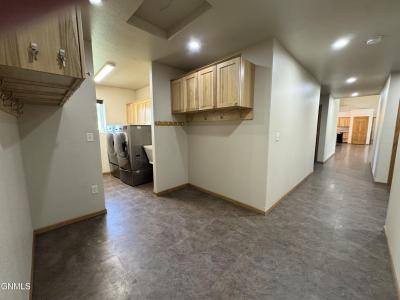 3324 58th Avenue, New Salem, Dakota Do Norte 58563, Estados Unidos