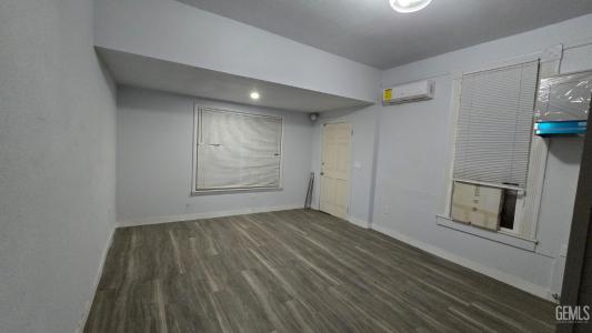 1823 Cherry Street 1823, Bakersfield, California 93304, USA