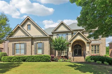 2452 Stone Manor Drive NE, Buford, Georgia 30519, USA