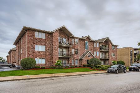 6211 W 94th Street , 3SW, Oak Lawn, Illinois 60453, USA