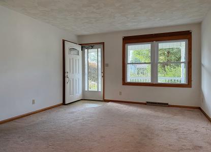 208 Sycamore Street, Loogootee, Indiana 47553, USA