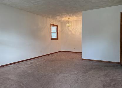 208 Sycamore Street, Loogootee, Indiana 47553, USA