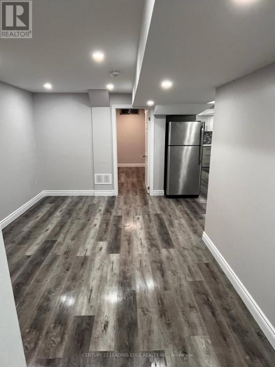 131 FARTHINGALE CRESCENT, Brampton (fletcher's Meadow), Ontario L7A 1W9, Kanada