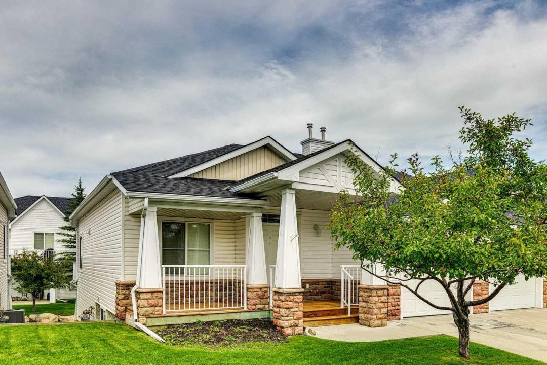 124 TUCKER CIRCLE, Okotoks, 阿尔伯塔 T1S 2J8, 加拿大