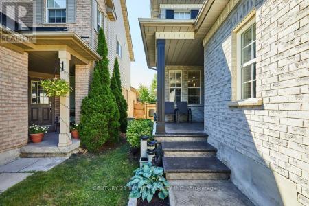5 BLACKSMITH LANE, Whitby (williamsburg), Ontario L1P 1N2, Canadá