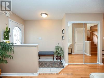 32 BLUEWATER CRESCENT, Brampton (fletcher's Meadow), אונטריו L7A 2H1, קנדה