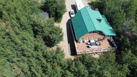 424 COUNTRY CLUB DRIVE, Lake Of The Prairies, Manitoba R0J 0X0, Canada