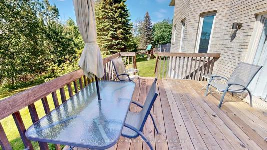 12 VIVYENNE COURT, North Bay, Ontario P1A 4J2, Canada