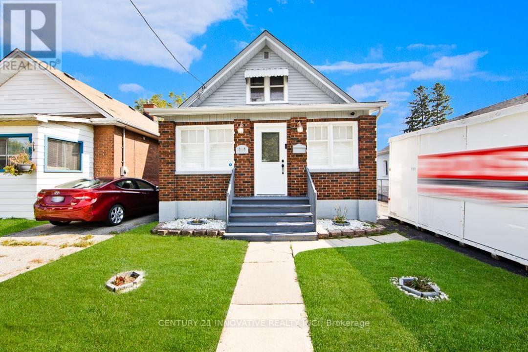 219 VERDUN ROAD, Oshawa (central), אונטריו L1H 5T1, קנדה