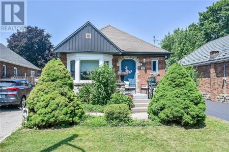 118 EAST 6TH STREET, Hamilton, Ontario L9A 3C2, Canada