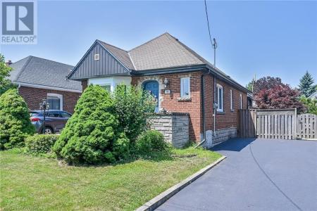 118 EAST 6TH STREET, Hamilton, Ontario L9A 3C2, Canada