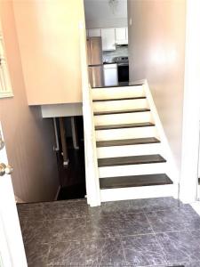 3858 ACORN COURT, Windsor, Ontario N8W 5R5, Canada