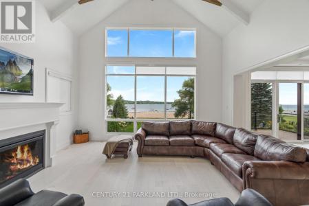 326 TINY BEACHES ROAD SOUTH, Tiny, Ontario L0L 2J0, Kanada