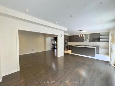 121 VANTAGE LOOP, Newmarket, Ontario L3X 0K8, Kanada