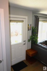 2922 MAPLE WAY NW, Edmonton, Alberta T6T 1A5, Canada