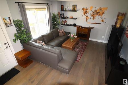 2922 MAPLE WAY NW, Edmonton, Alberta T6T 1A5, Canada