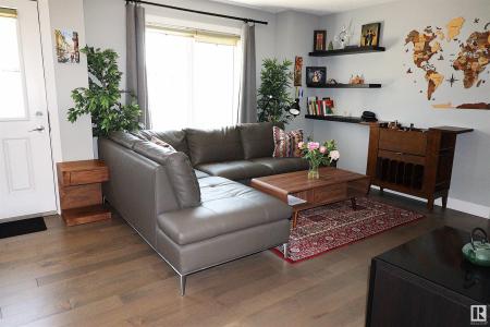 2922 MAPLE WAY NW, Edmonton, Alberta T6T 1A5, Canada