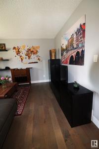 2922 MAPLE WAY NW, Edmonton, Alberta T6T 1A5, Canada