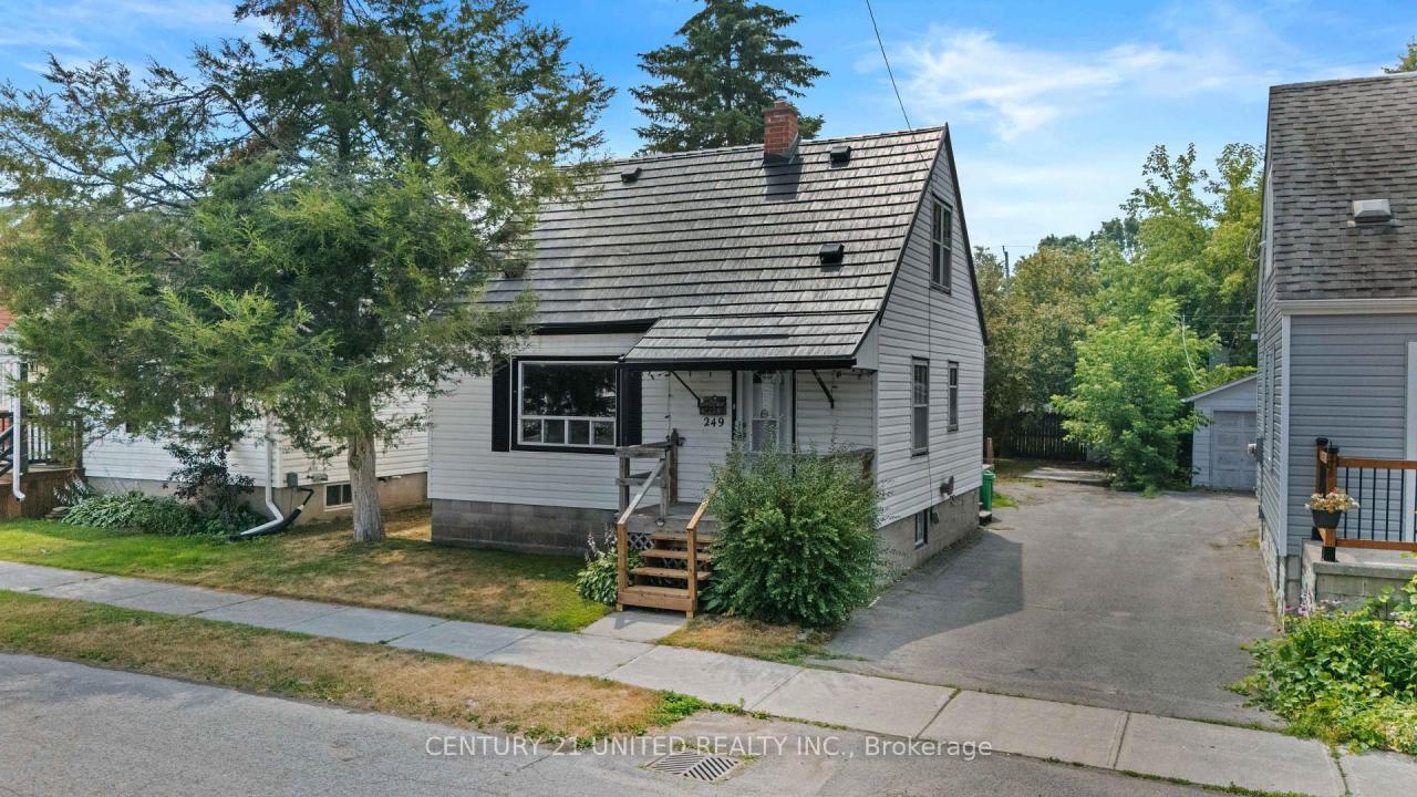 249 WOODBINE AVENUE, Peterborough East, Ontario K9H 1N8, Canada