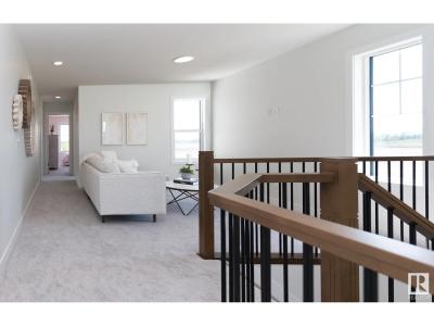 3316 ROY BROWN WY NW, Edmonton, Alberta T5E 6Z9, Kanada