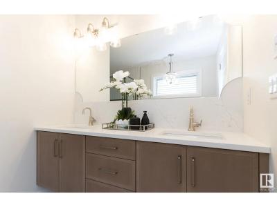 3306 ROY BROWN WY NW, Edmonton, Alberta T5E 6Z9, Canada