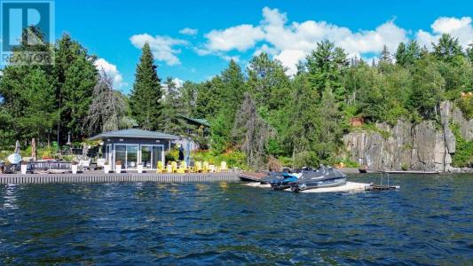 A15 CLEARWATER BAY, LAKE OF THE WOODS, W Of Keewatin, Ontario P0X 1C0, Canadá