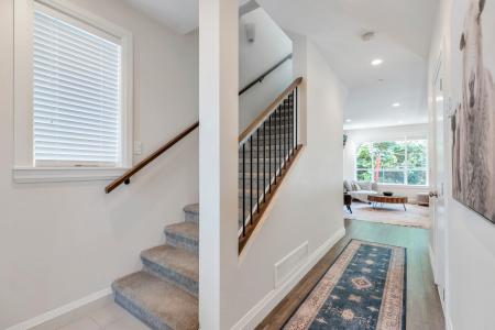 47042 MACFARLANE PLACE, Chilliwack, Британская Колумбия V2R 0P3, Канада
