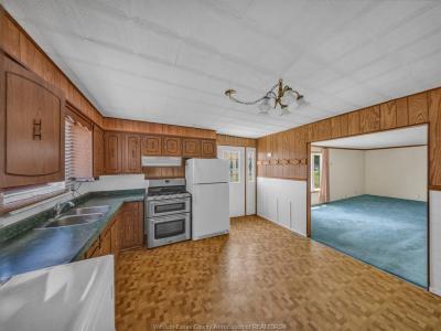1331 DEER RUN ROAD, Leamington, Ontario N8H 3V7, Canada