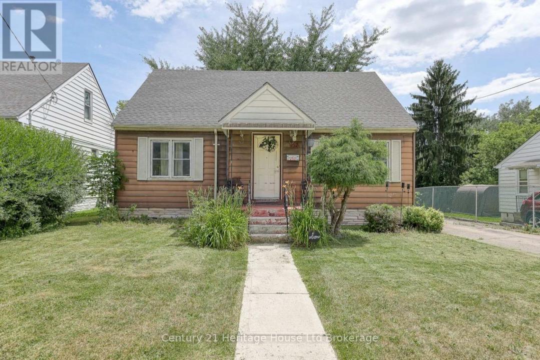 252 FIFTH AVENUE, Woodstock (woodstock - South), Ontario N4S 2G1, Canada