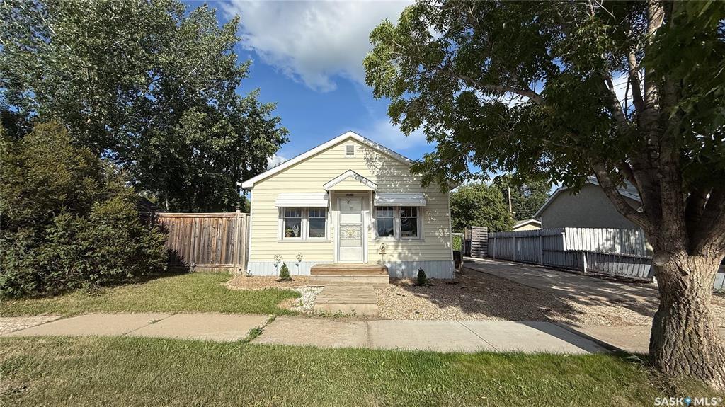 1832 101ST STREET, North Battleford, Saskatchewan S9A 1B1, Canadá