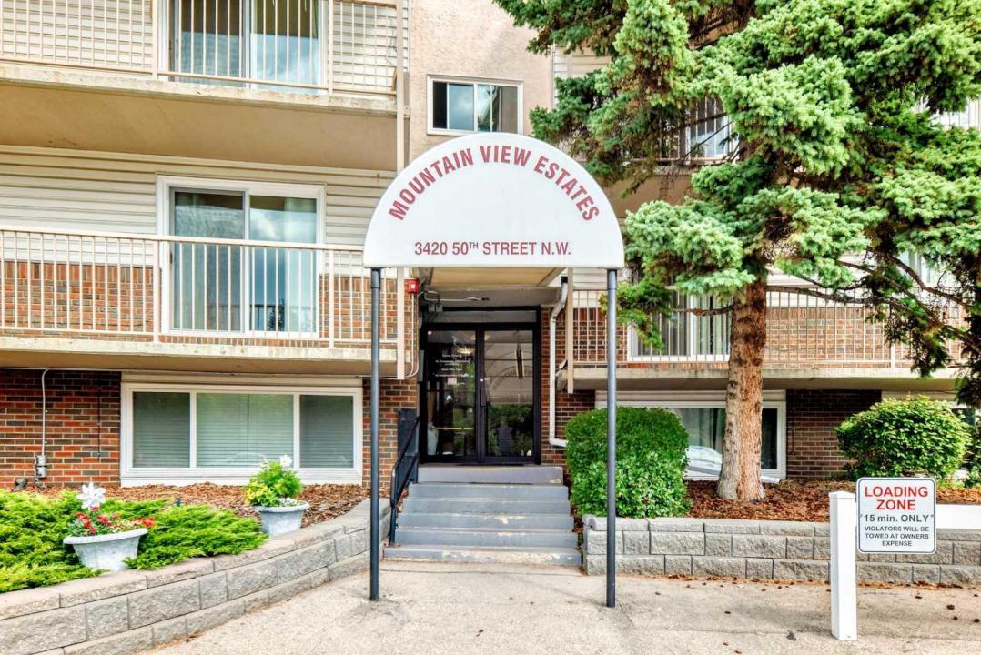 3420 50 STREET NW, Calgary, アルバータ T3A 2E1, カナダ