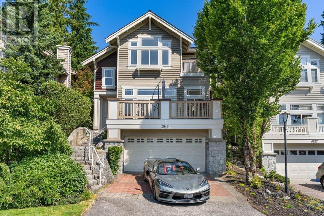 4949 EDENDALE COURT, West Vancouver, Colúmbia Britânica V7W 3H7, CANADÁ