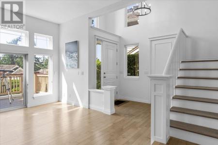 4949 EDENDALE COURT, West Vancouver, British Columbia V7W 3H7, Canada