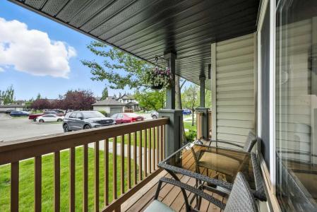 105 DRAKE LANDING COMMON, Okotoks, 阿尔伯塔 T1S 0C9, 加拿大