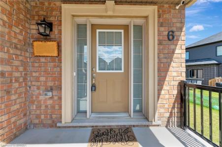 6 TARRISON STREET, Brantford, Ontario N3V 0B1, Canadá
