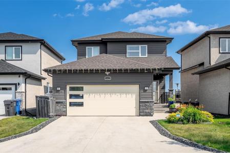 143 LARRY VICKAR DRIVE EAST, Winnipeg, Manitoba R3W 0K3, Canada
