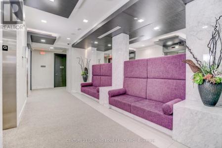 18 GRAYDON HALL DRIVE, Toronto (parkwoods-donalda), Онтарио M3A 0A4, Канада