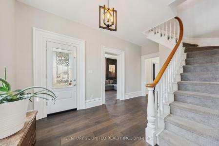 13 ANNE STREET, Cavan Monaghan, オンタリオ K9J 4S3, カナダ