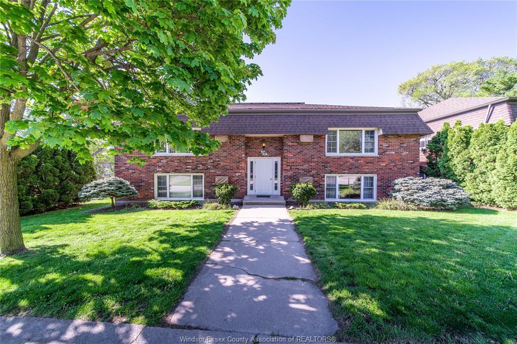 25 HILLVIEW CRESCENT, Kingsville, Ontario N9Y 1J5, Canada