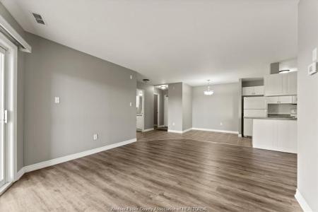 1390 LAUZON ROAD ROAD, Windsor, Ontario N8S 3N1, Canada
