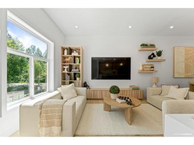 8924 CEDAR, Миссионерский Стиль, Британская Колумбия V4S 1A3, Канада