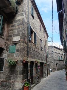 via mazzini, Abbadia San Salvatore, Toscana 53021, Itália