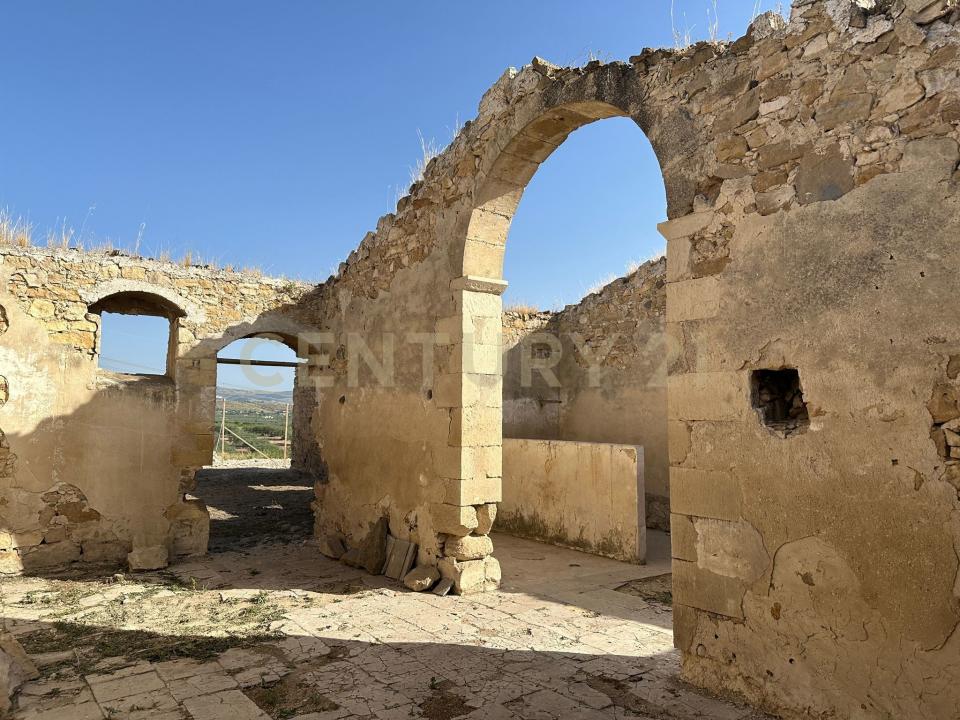 Licodia Eubea, Sicilia 95040, Italy