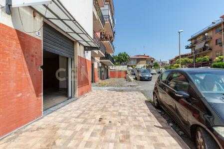 Via Tiziano, Gravina Di Catania, Sicilia 95030, Włochy