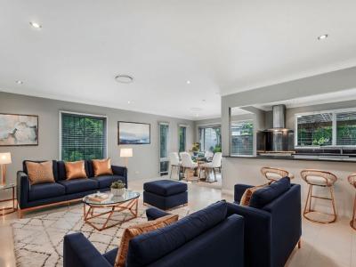 20 Devenish Street, Greenfield Park, NSW 2176, Australia
